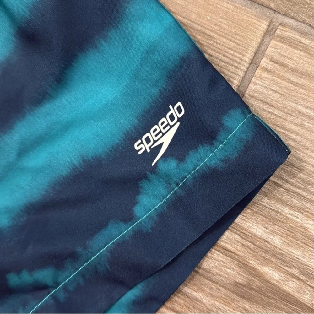 Speedo Men’s XL Swim Trunks Blue Teal Striped Board Shorts Quick Dry